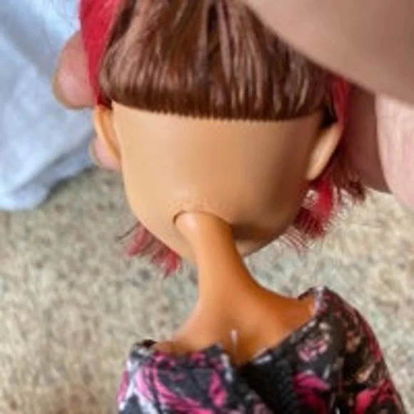 2014 Mattel  Ever After High Doll - Picture 2 of 6